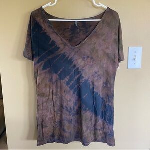 Brown tie-dye v-neck/ off shoulder soft flowy tee